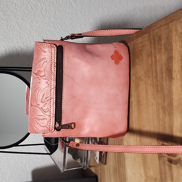 Patricia Nash Crossbody Bag, comes with dust bag - Picture 2 of 3